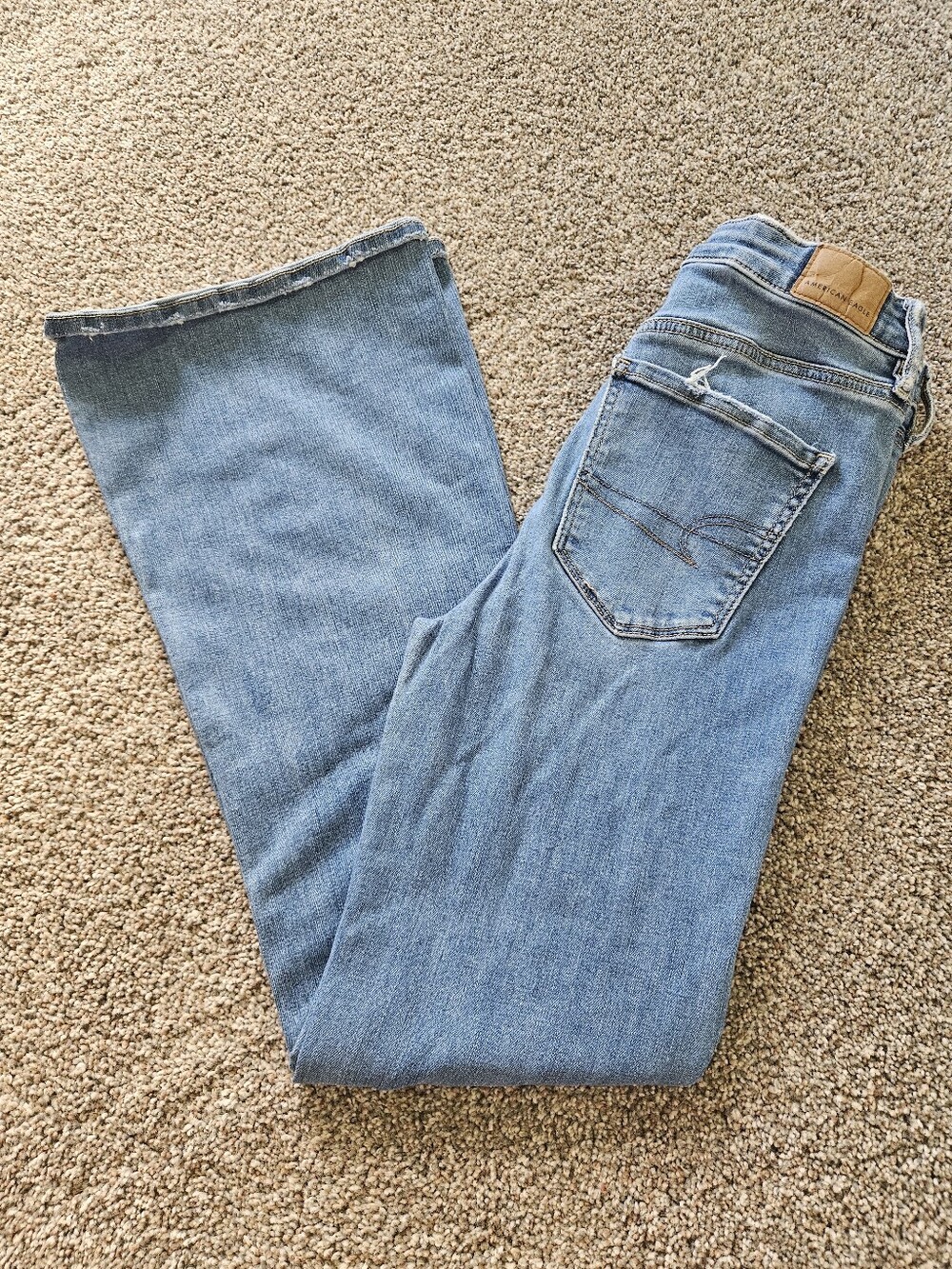 American Eagle Light Wash High Rise Flare Jean Size 4 Regular